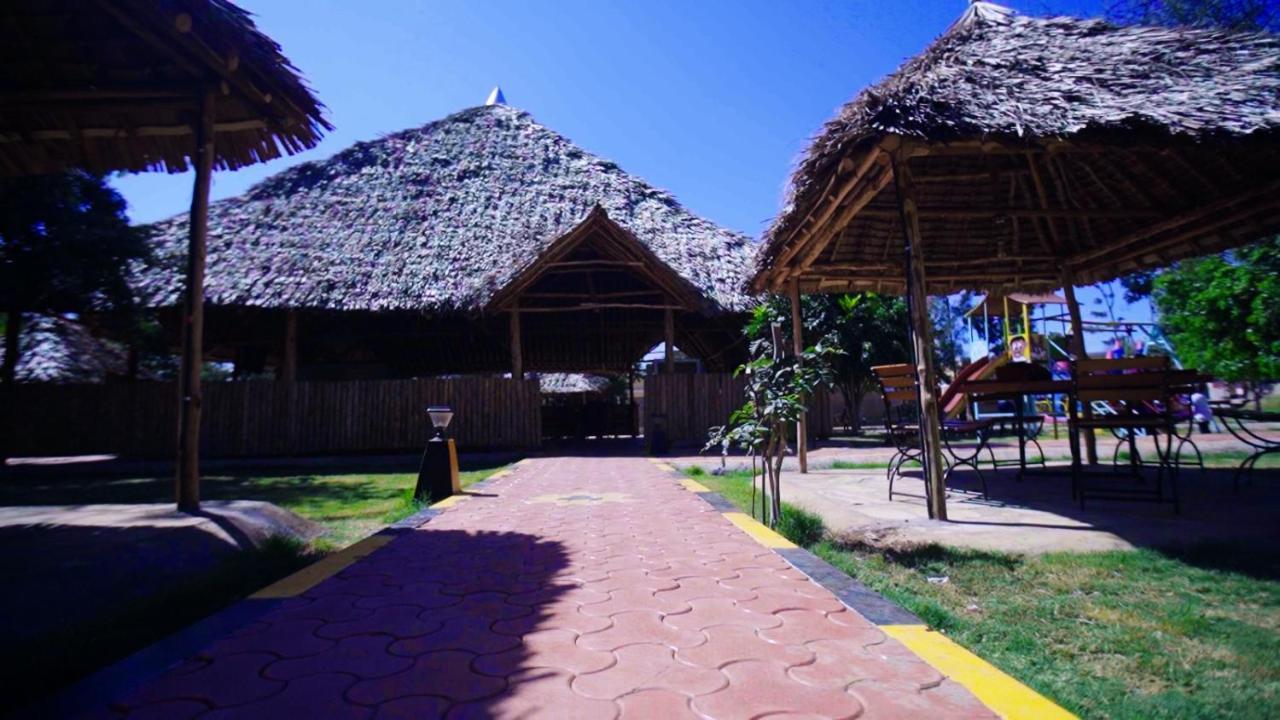 Amboseli Gateway Hotel Kimana Exterior foto